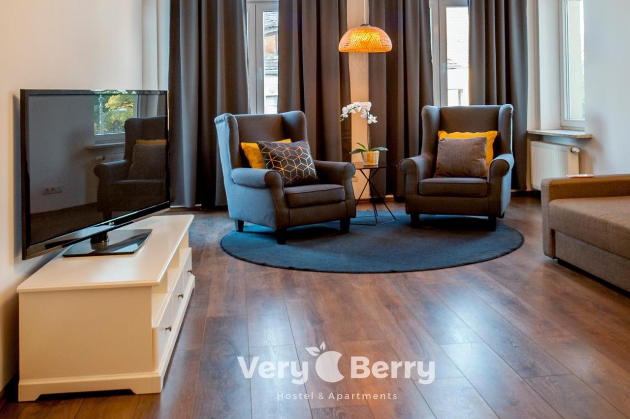 Very Berry - Garbary 27 - Apartament Z Balkonem, Old City, Check In 24H Appartamento Poznań Esterno foto